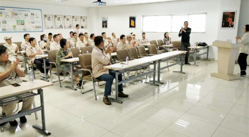 讲安全不离口，讲规章规章不离手(图3)